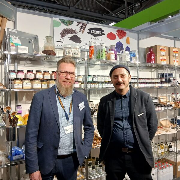 Links: Thomas Laubscher, Geschäftsleiter EFBZ in Wunsiedel <br>Rechts: David Kremer, GF Kremer Pigmente in Aichstetten